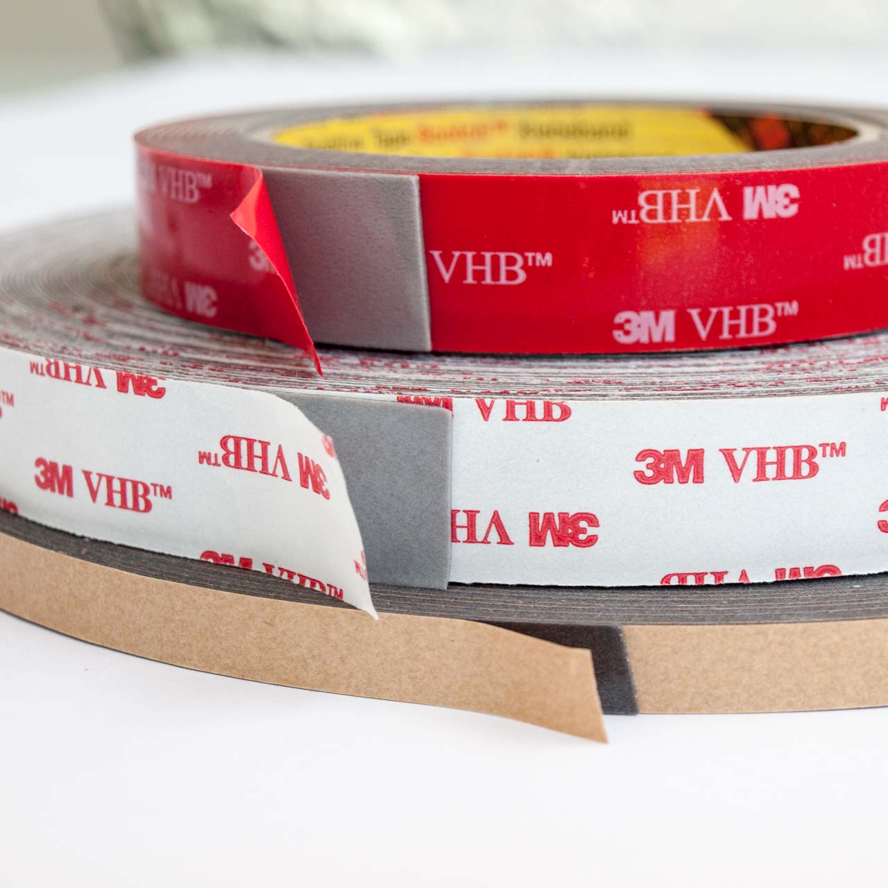 Taśma montażowa 1